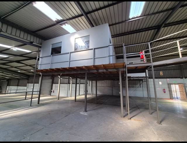 600M² WAREHOUSE TO LET IN WADEVILLE